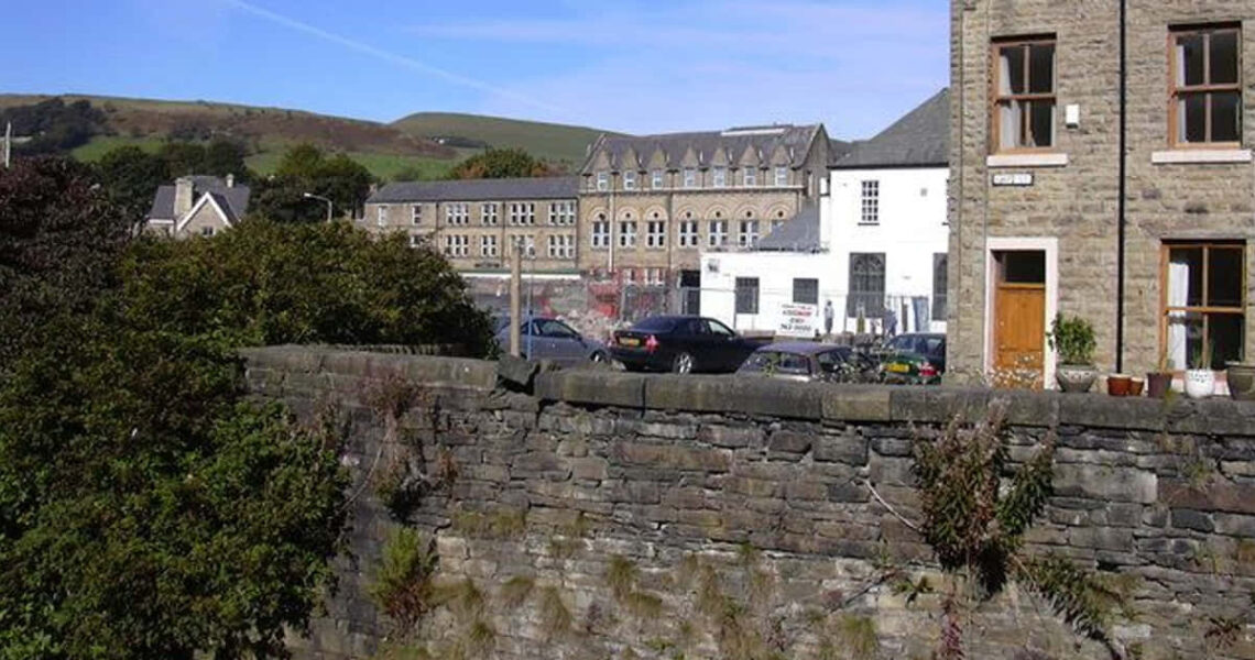 Rossendale councillor steps down after move to Sicily